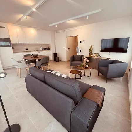 Christina's 2bed-first Floor 4 Min From 公寓 奥斯滕德